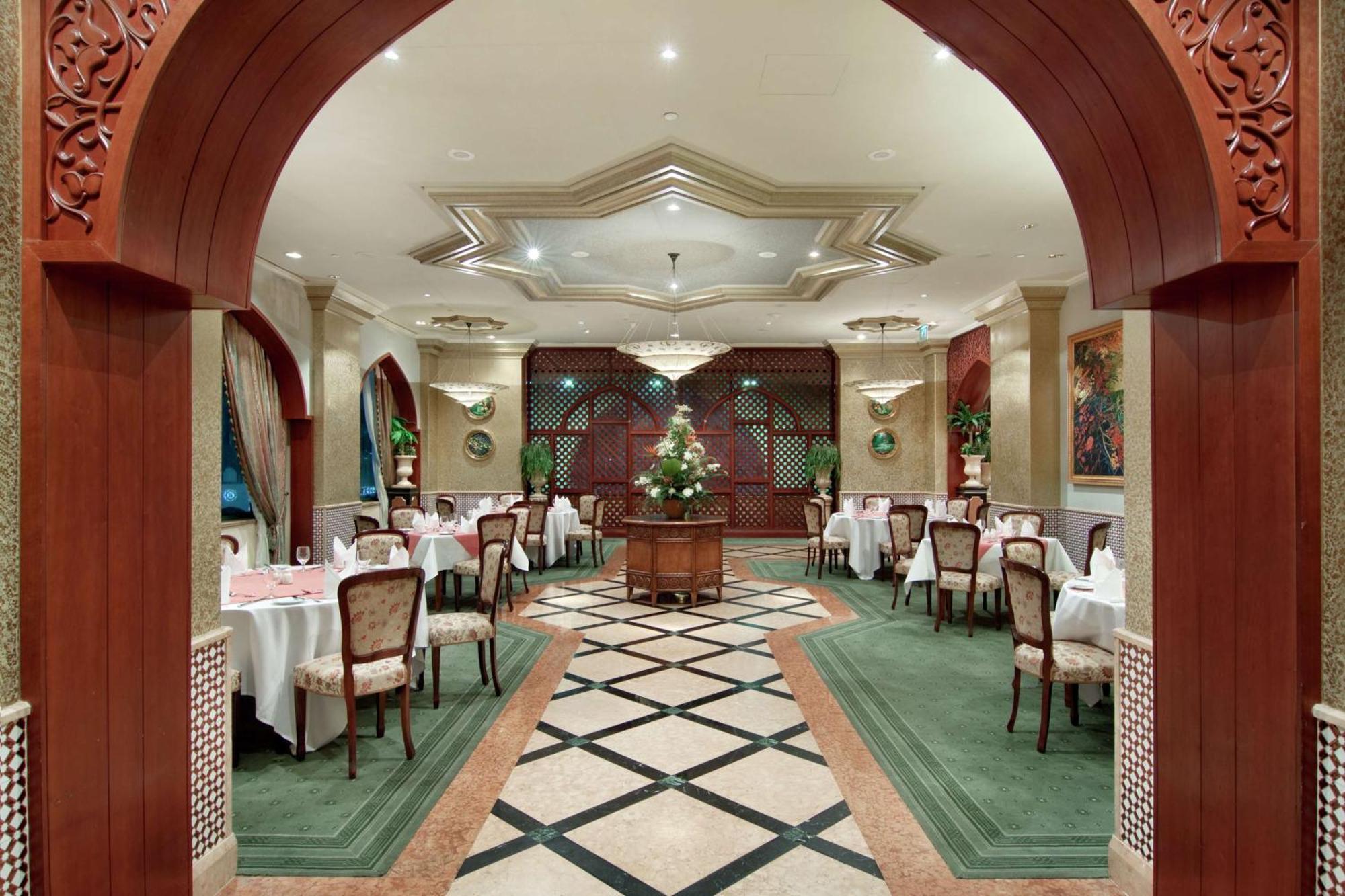 Madinah Hilton Hotel Medina Exterior photo